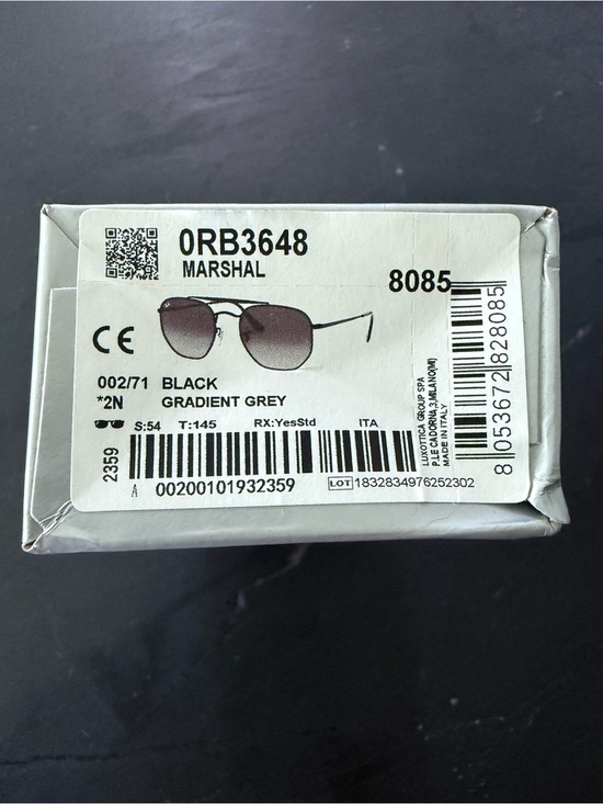 Marshall Ray-Ban Aviator Sunglasses - Black Frame with Gradient Gray Lenses main image 9
